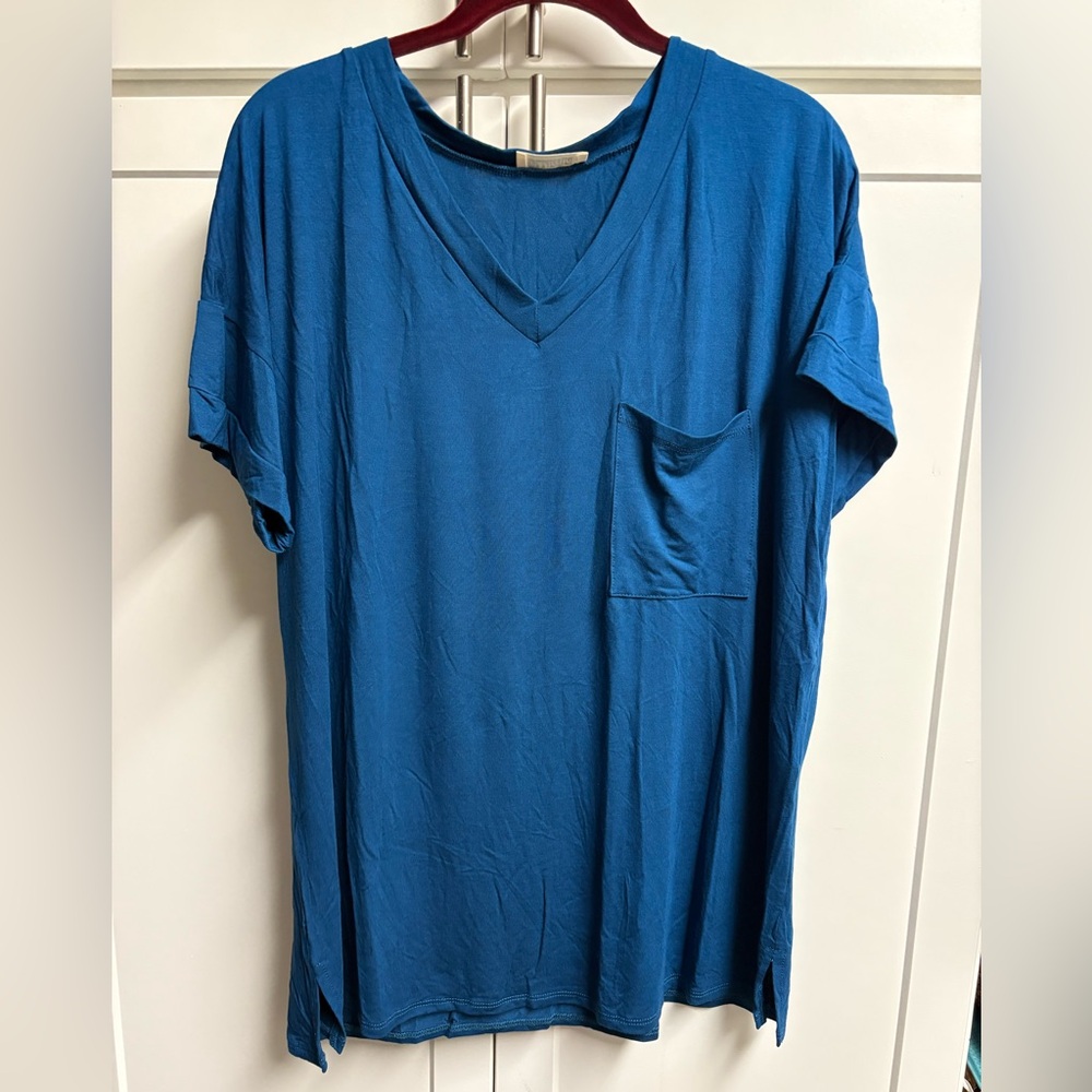 Blumin Turquoise V-Neck Tee Shirt Size XL